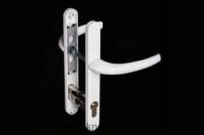 Ручка входной двери узкая, 92 мм, белая